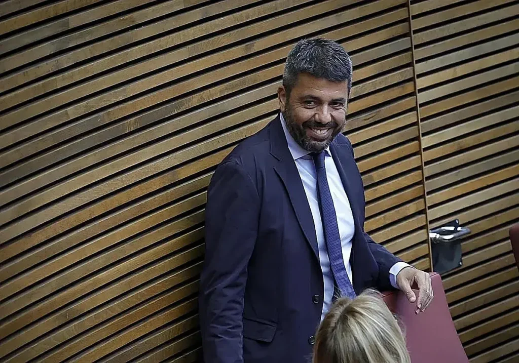 Carlos Mazón, en Les Corts.