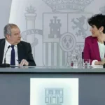 La portavoz del Gobierno, Elma Sáiz, y el ministro de Industria, Jordi Hereu, en la rueda de prensa posterior al Consejo de M