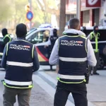 Agentes de la Policía Nacional durante el operativo antiterrorista de este miércoles en Palma Europa Press / LA VERDAD