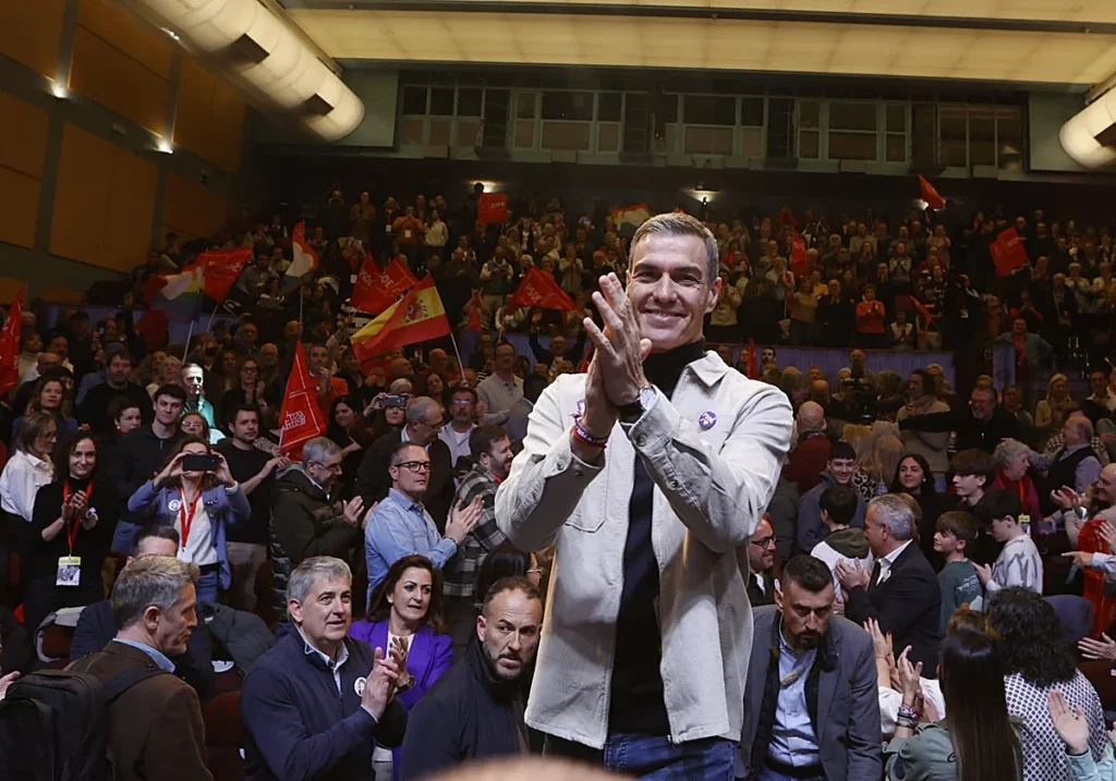 El secretario general del PSOE y presidente del Gobierno, Pedro Sánchez, este sábado durante el acto en Soria. EP / LA VERDAD
