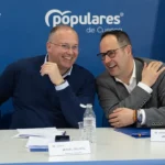El secretario general del PP, Miguel Tellado, y el presidente provincial, José Martín Buro, durante un acto en Cuenca.