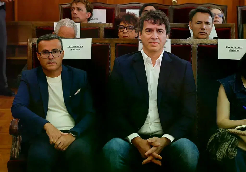 David Sánchez y Miguel Ángel Gallardo, durante un juicio. (Afp)
