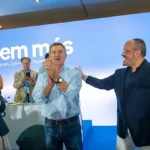 Feijóo, junto al líder del PP en Cataluña, Alejandro Fernández.