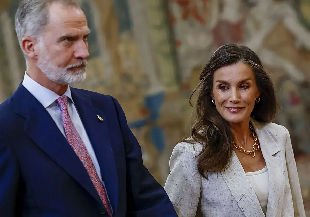 Los Reyes durante su reunión con los miembros de los patronatos de la Fundación Princesa de Asturias