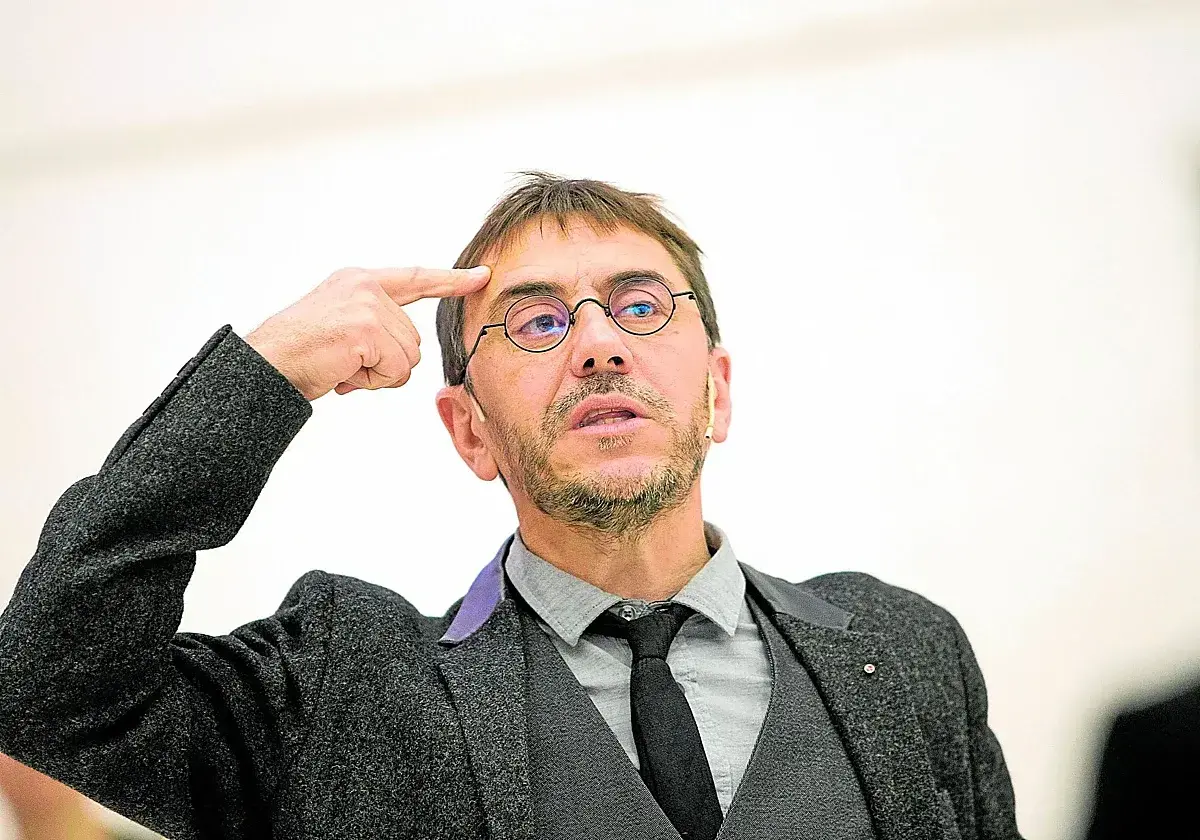 Juan Carlos Monedero en un acto de cierre de campaña en Zaragoza.