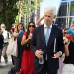 Bartolomé Lora a su llegada a los juzgados este viernes.