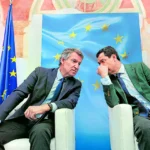 Alberto Núñez Feijoo y el presidente andaluz, Juanma Moreno, en un acto oficial.