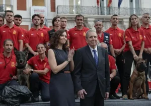 La presidenta de la Comunidad de Madrid, Isabel Díaz Ayuso y el presidente electo de Venezuela, Edmundo González Urrutia.