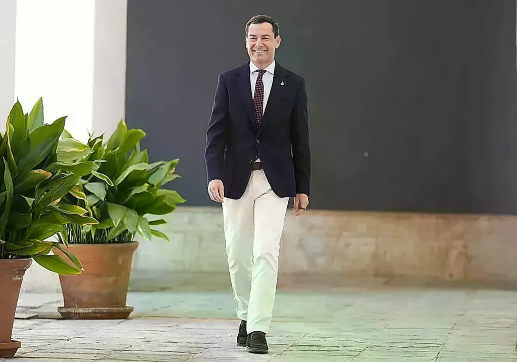 Juanma Moreno, este jueves poco antes de anunciar la composición de su nuevo gobierno.
