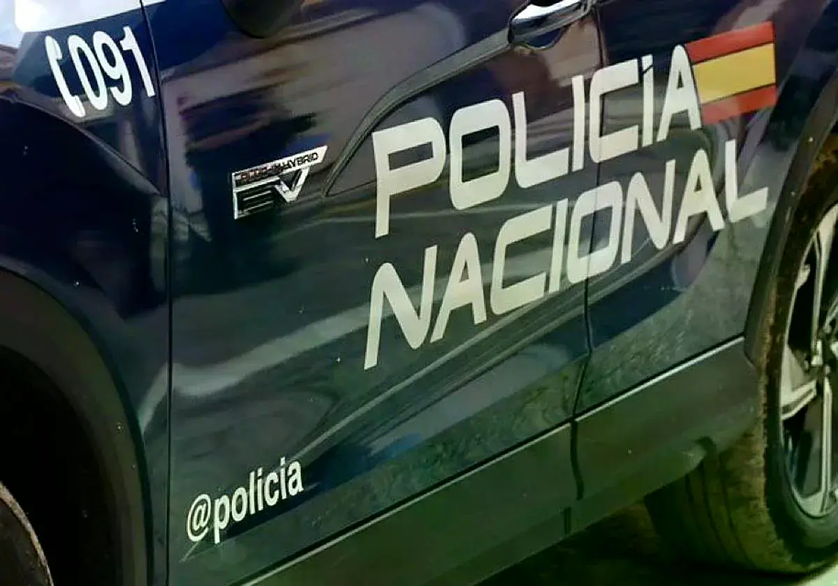 Imagen de archivo de un coche de policía.