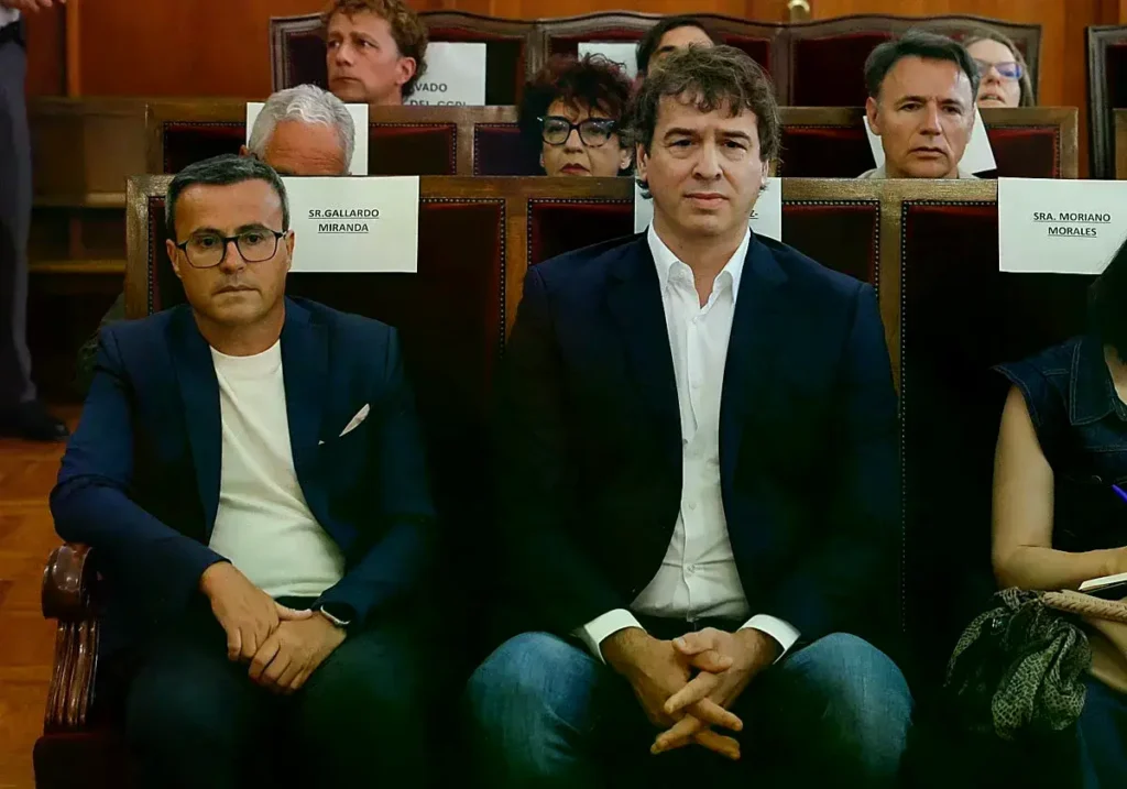 Miguel Ángel Gallardo y David Sánchez, en el banquillo de los acusados de la Audiencia Provincial de Badajoz.