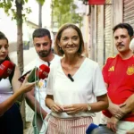 Reyes Maroto atiende a los medios tras votar en las primarias del PSOE
