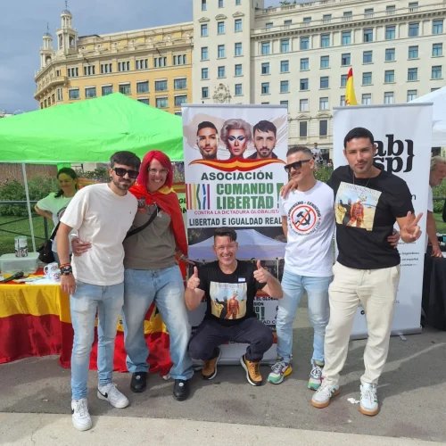 Carpa informativa para celebrar el día de la Hispanidad.